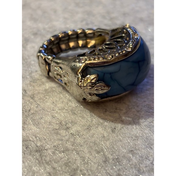 Ring - Picture 3 of 5